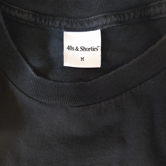 Junior's Cropped T-shirt - Picture 3 of 3